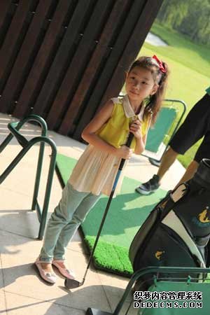 电影《简单爱》谢雨芩饰演萧妮球